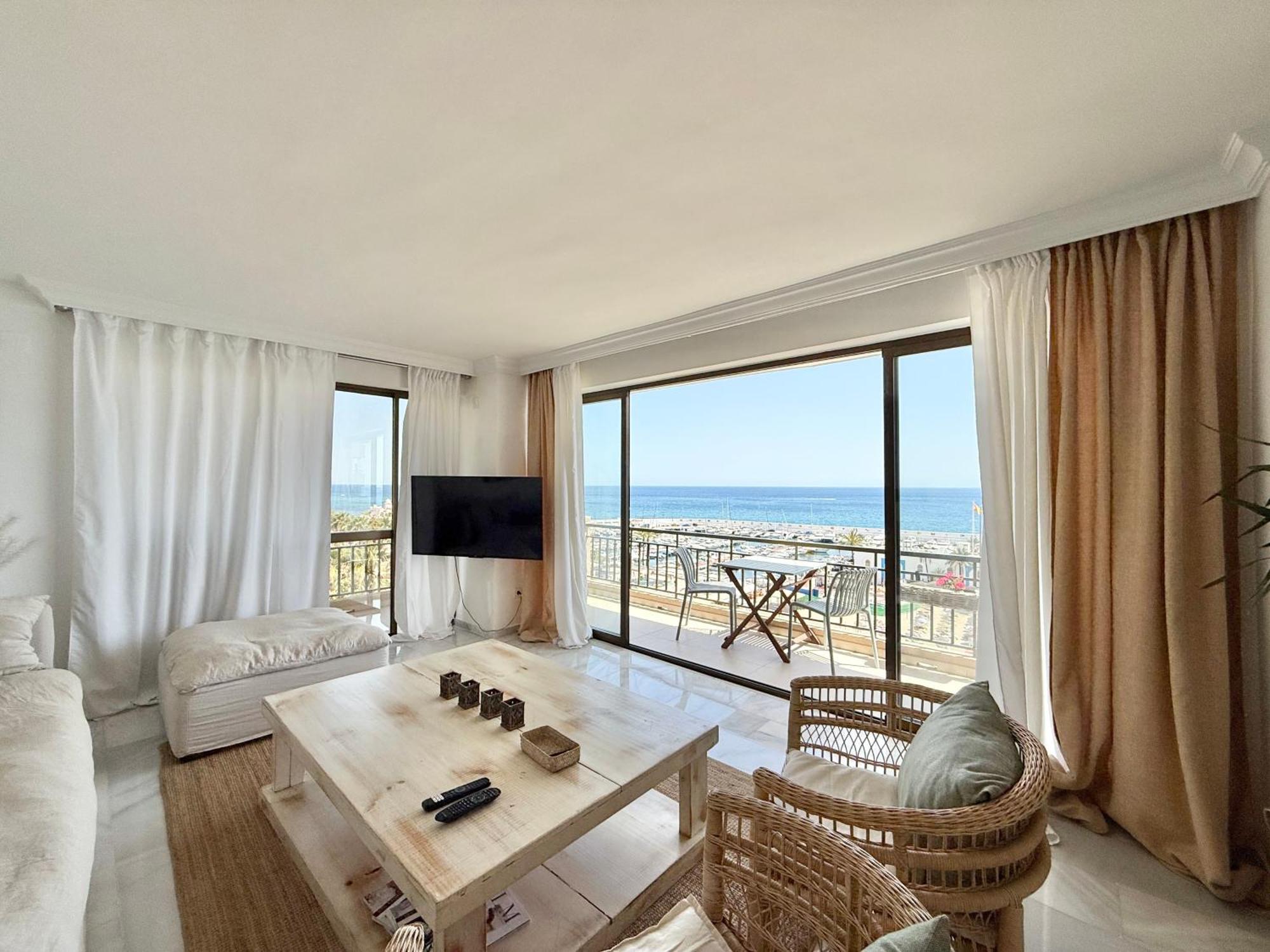 El Faro, Center Beachfront - Eaw Homes Marbellac